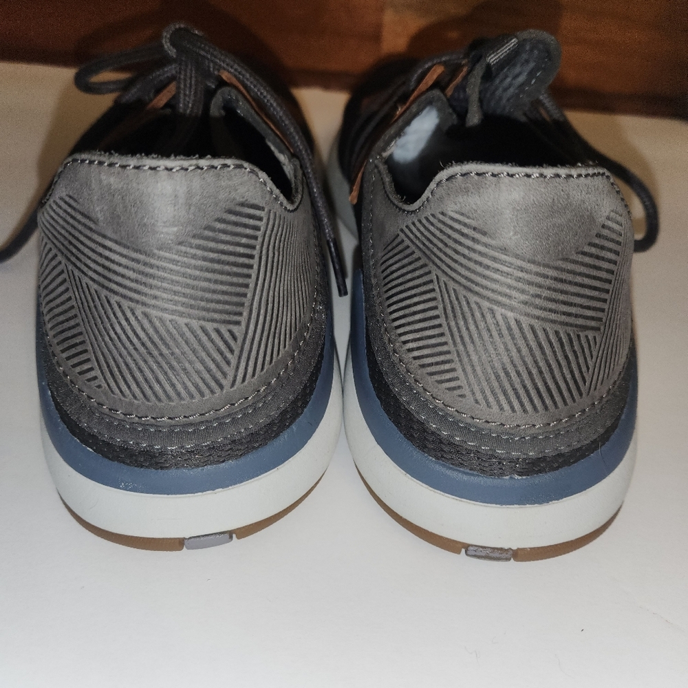 Olukai Mio Li Sneakers - Picture 8 of 10